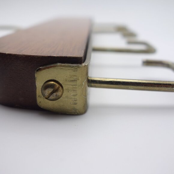 Vintage Belt Hanger Made in Taiwan - Picture 10 of 11